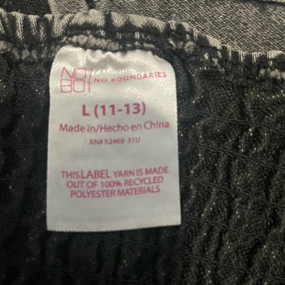 No Boundaries Textured Top - Picture 2 of 3